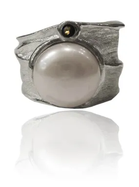 Asymmetric Amazon River Pearl Ring