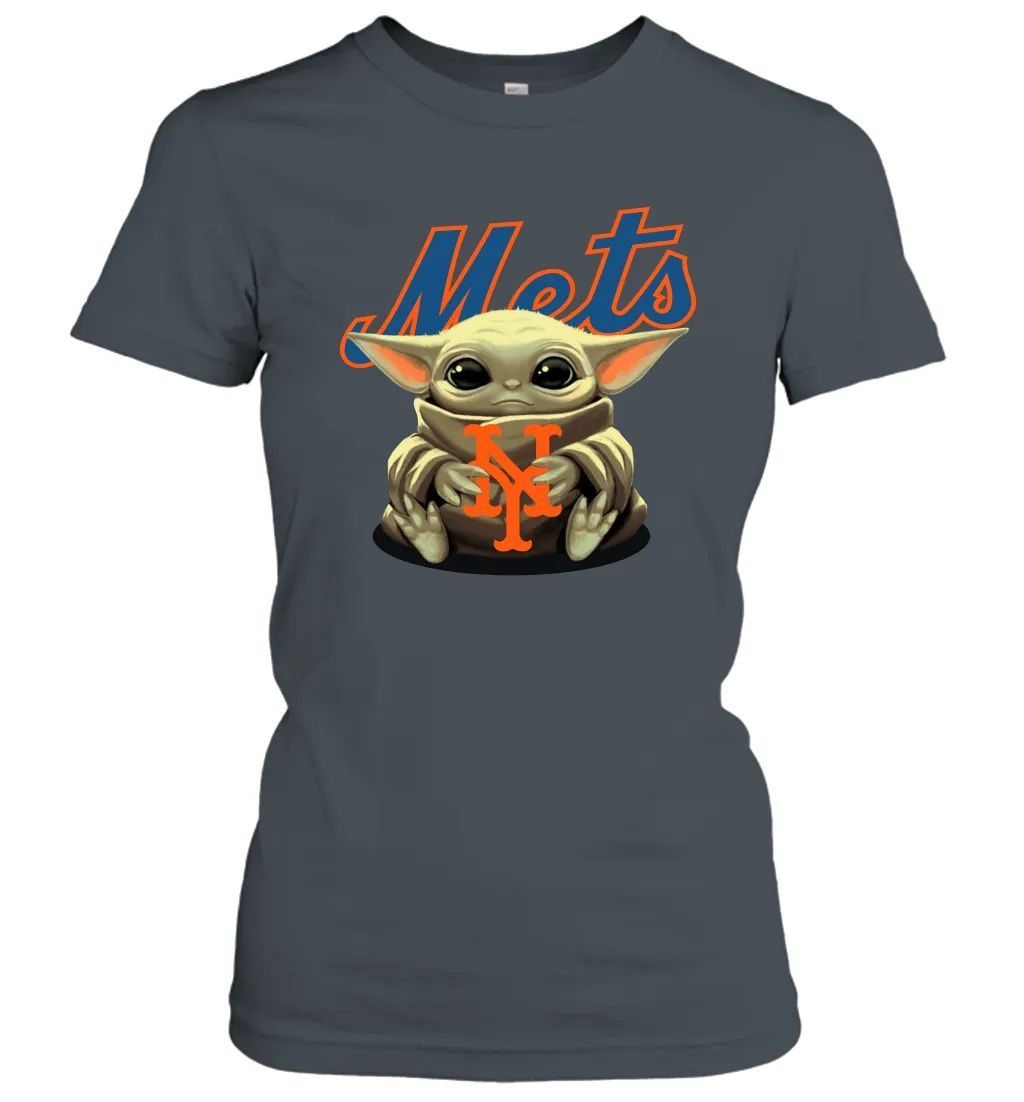 Baby Yoda Hugs Loves The New York Mets Baseball Womens T-Shirt