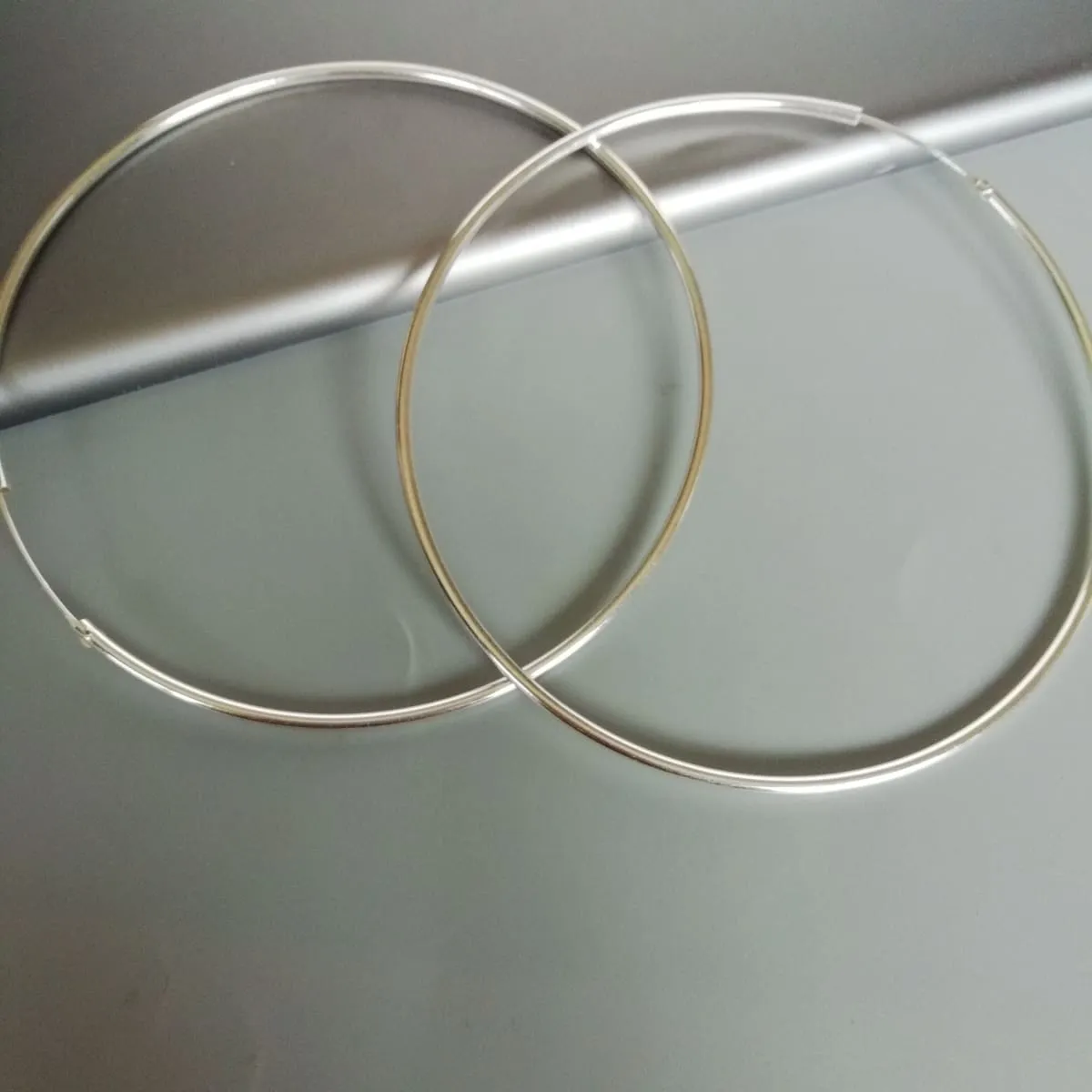 Large and light 90 mm continuous sterling silver hoops | Endless hoops | E1047