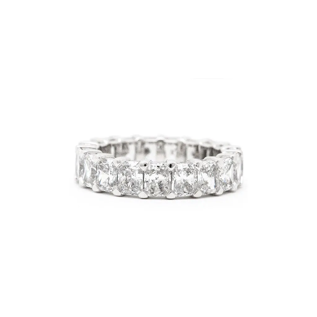 Radiant Cut Diamond Band in Platinum