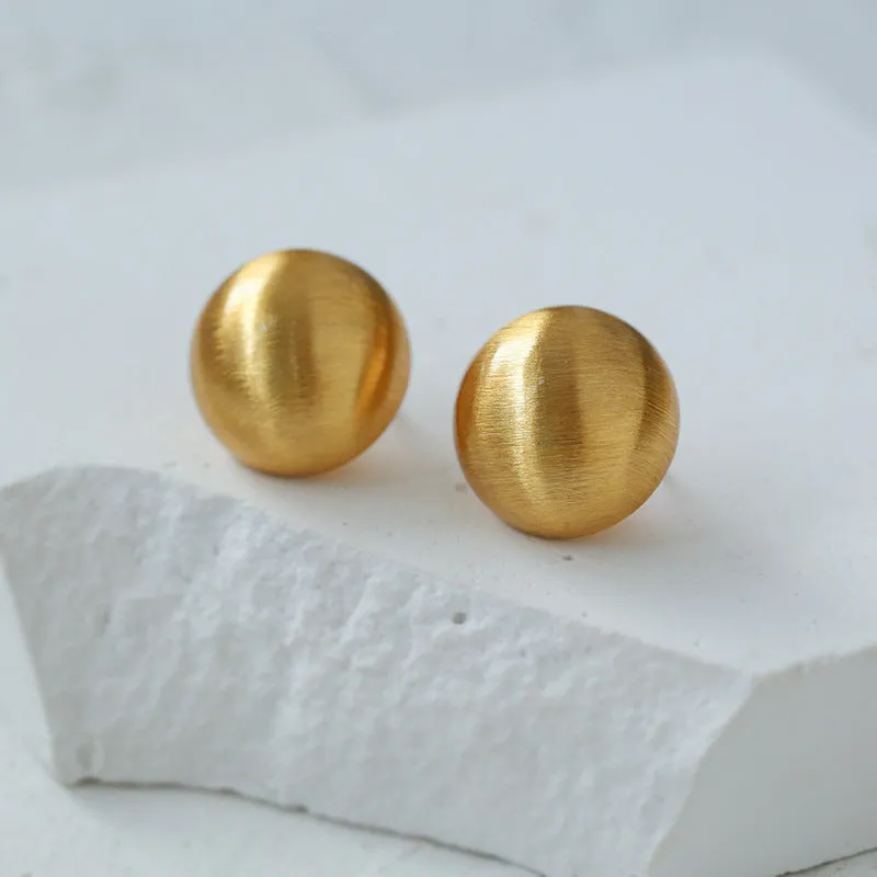 Shine brushed button earrings